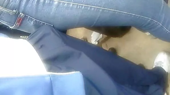 Бразилецът чука прислужницата на средна възраст Джулия porno s debeli babi Де Лусия.