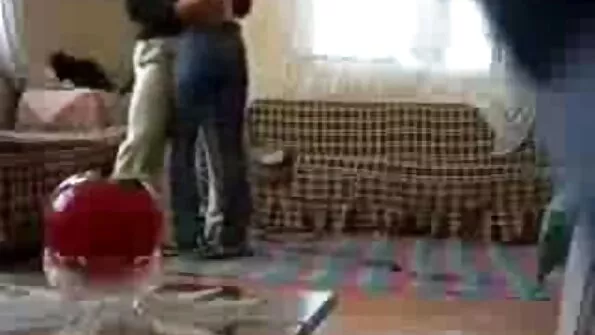 Черните му porno babi топки.