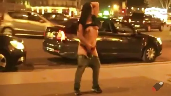 Смукателният бизнес на Ави Лав porno s stari babi е ненадминат.
