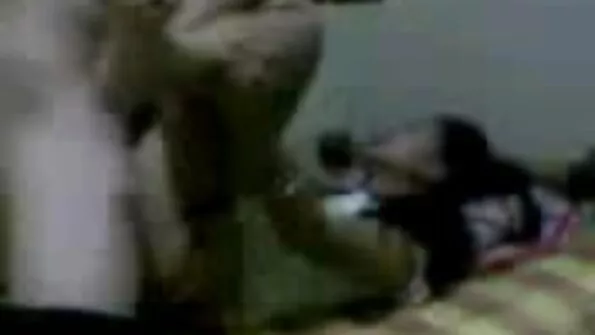 Възрастна учителка с голямо дупе остави ученичката да се чука . баби секс