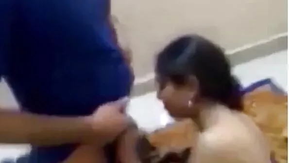 Сексът porno babi с по-възрастен мъж мина добре.