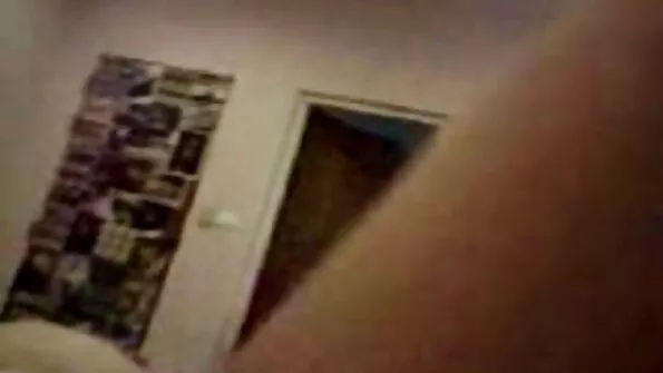 Доведеният син чука великолепната мащеха Джеса Роудс и свършва в устата порно с бабички на красавицата.