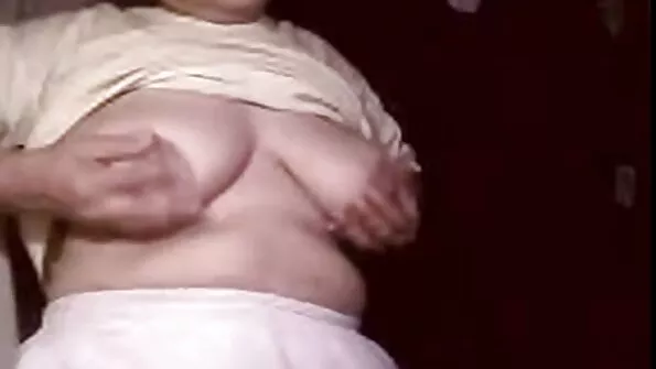 Компрометиращи доказателства porno babi помогнаха да влязат в путката на сестрата.